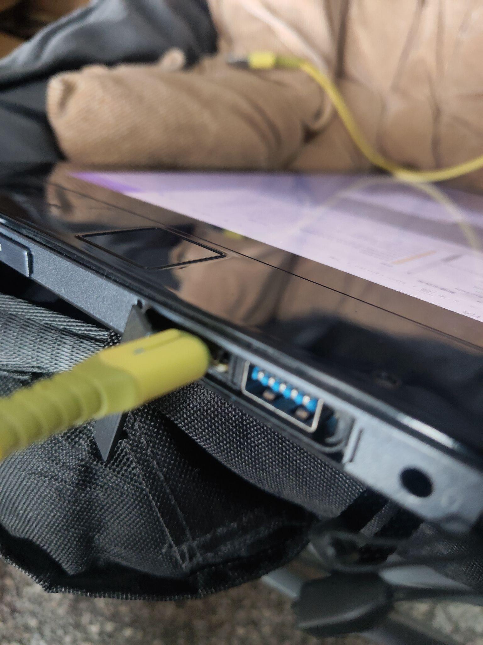 富士通平板电脑q704,图中圈起来的这个接口叫什么? - 知乎