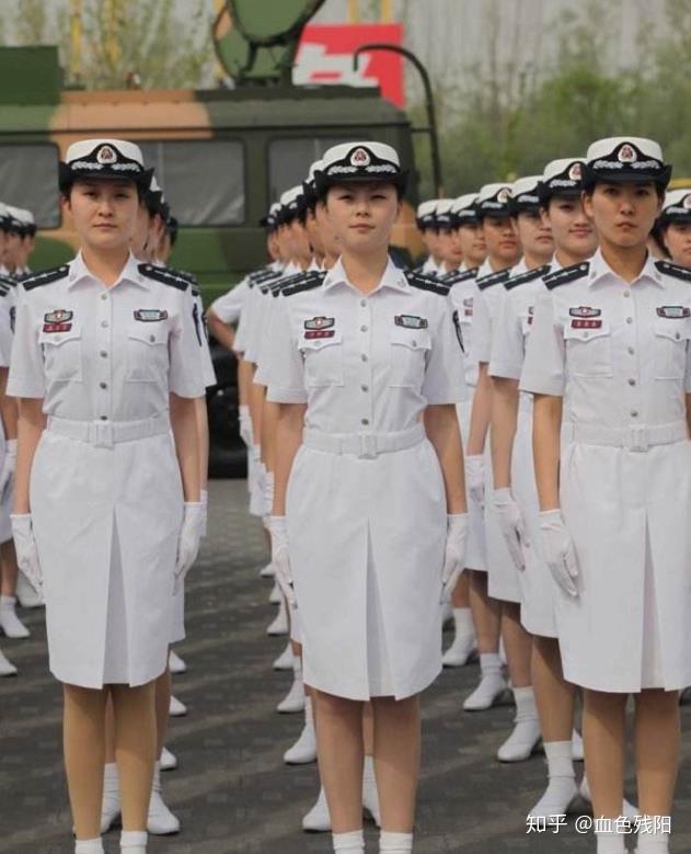 女大学生准备去服兵役第一志愿海军和陆军该选哪个呢