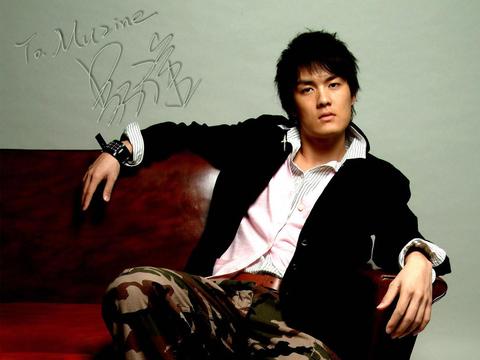 倚龙的情感俱乐部和赌王女儿相恋4年分手,拍电影赔上亿,41岁的吴克群