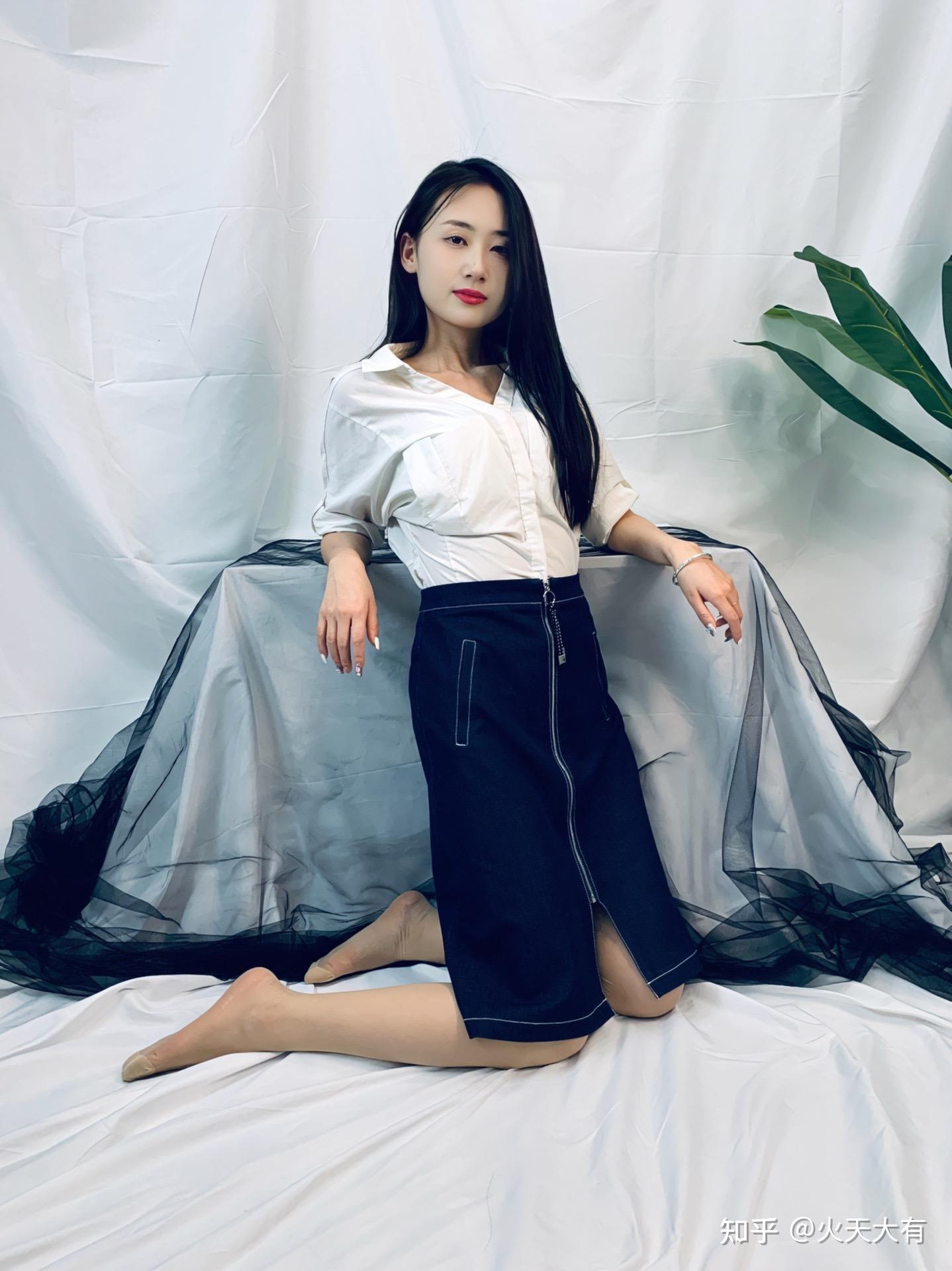 一个女的1米53算矮吗