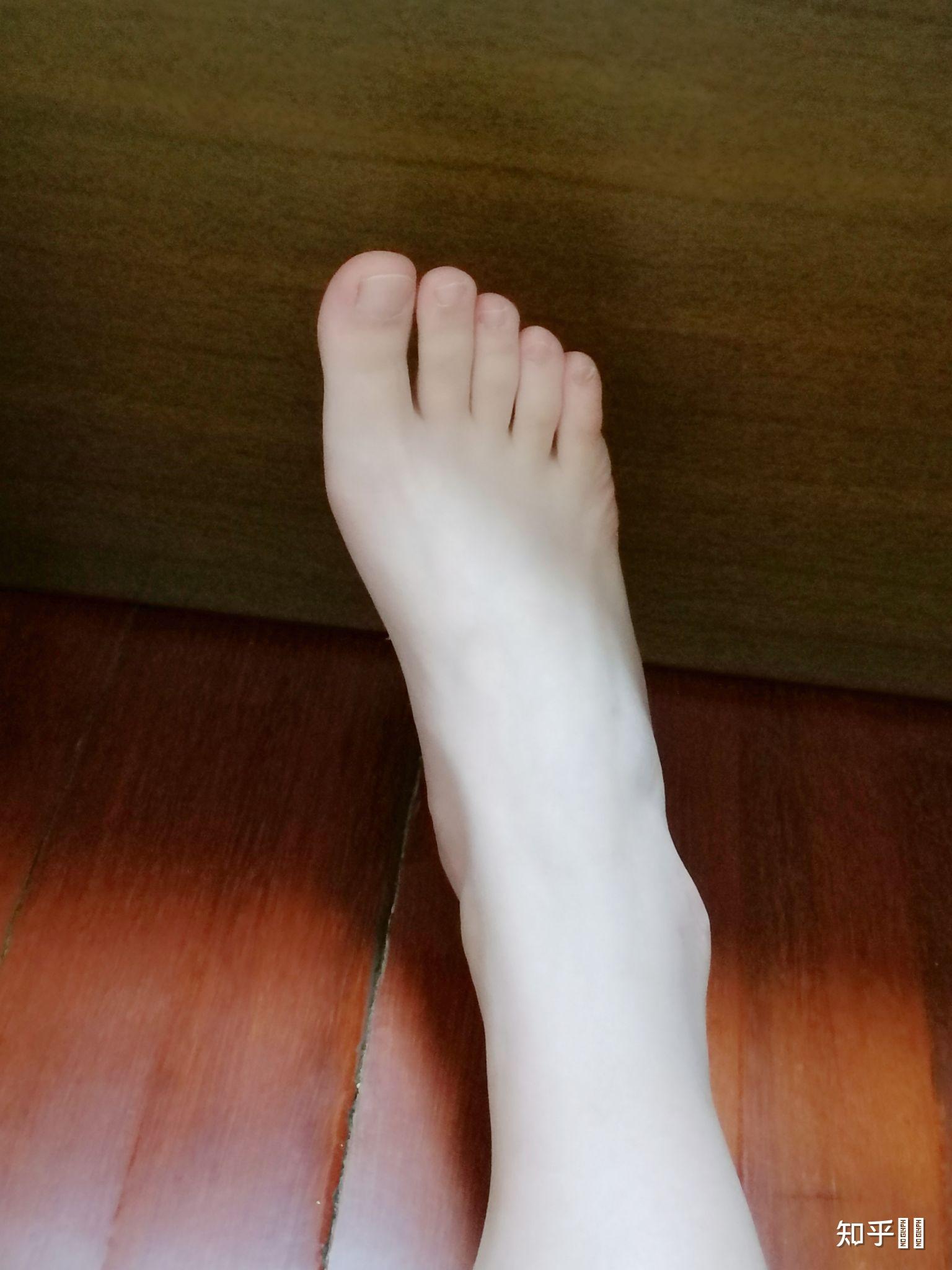 你见过最美的脚是谁的