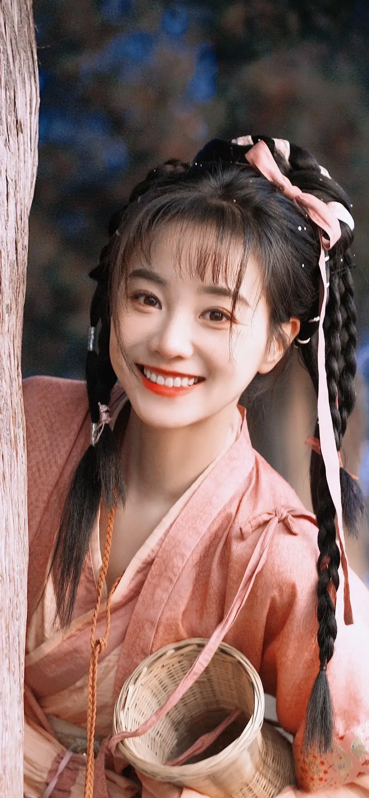 胡意旋壁纸,你喜欢她吗