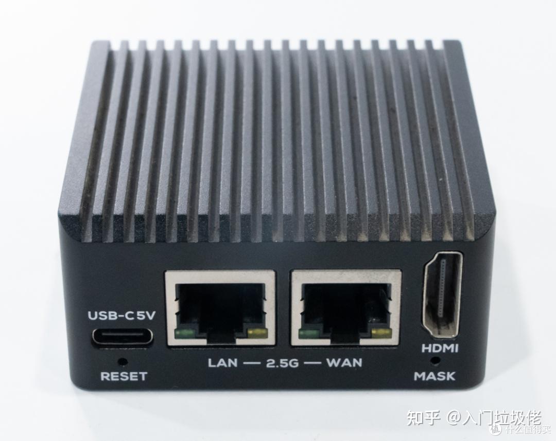 兄弟们400圆的R5C到祸了，听说iStoreNext搞了个路由+NAS - 知乎