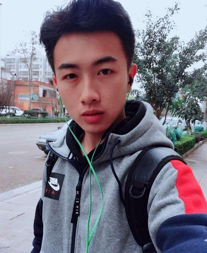 男生如何自拍才会把自己拍的好看