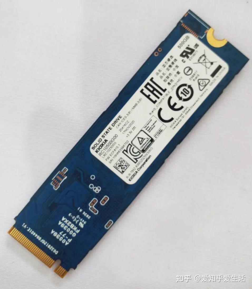 电脑的固态硬盘是什么类似内存条吗