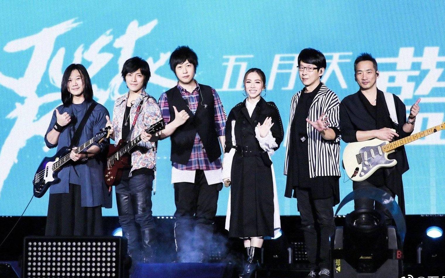 五月天方疑似回应假唱「邀请全民参与全民见证」,巴黎站演唱会将采用