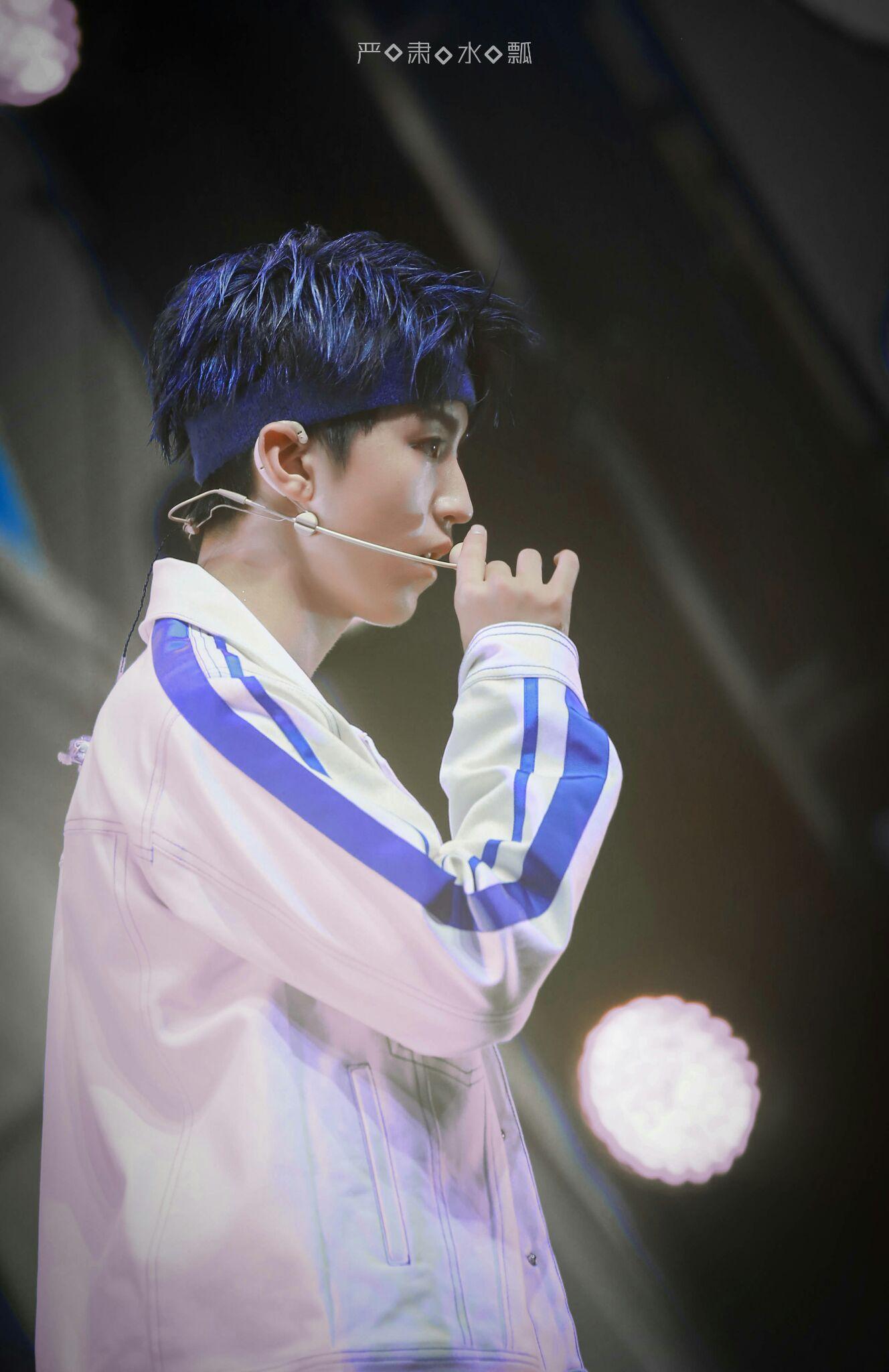 如何评价王俊凯染蓝色头发? - 知乎