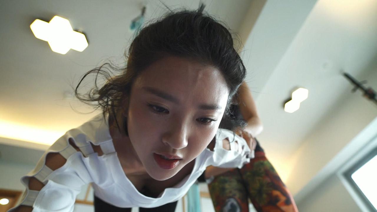 图片[6]-[明星]唐艺昕近距离拍摄瑜伽紧身高清视频[2v-3.95G-1080P]-佳人吧