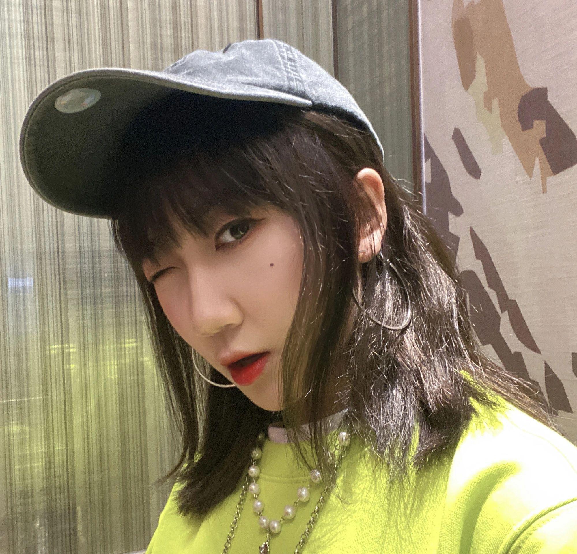 大家有没有乃万的壁纸分享一下跪求