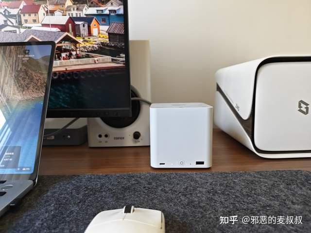 是全能桌面神器还是噱头缝合怪?——零刻Mate Pro扩展坞深度体验
