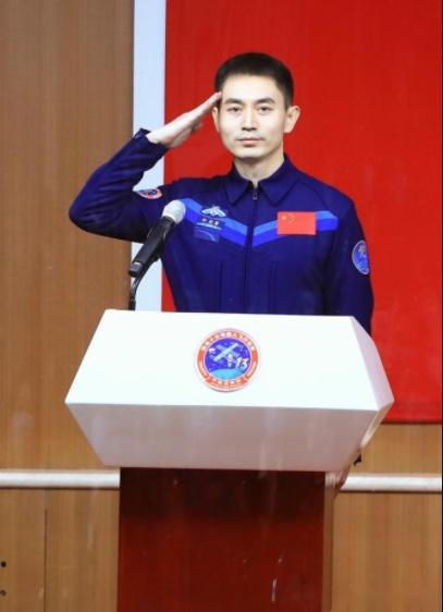 叶光富:太空首秀,他的人生远比你想象的还要优秀 - 知乎