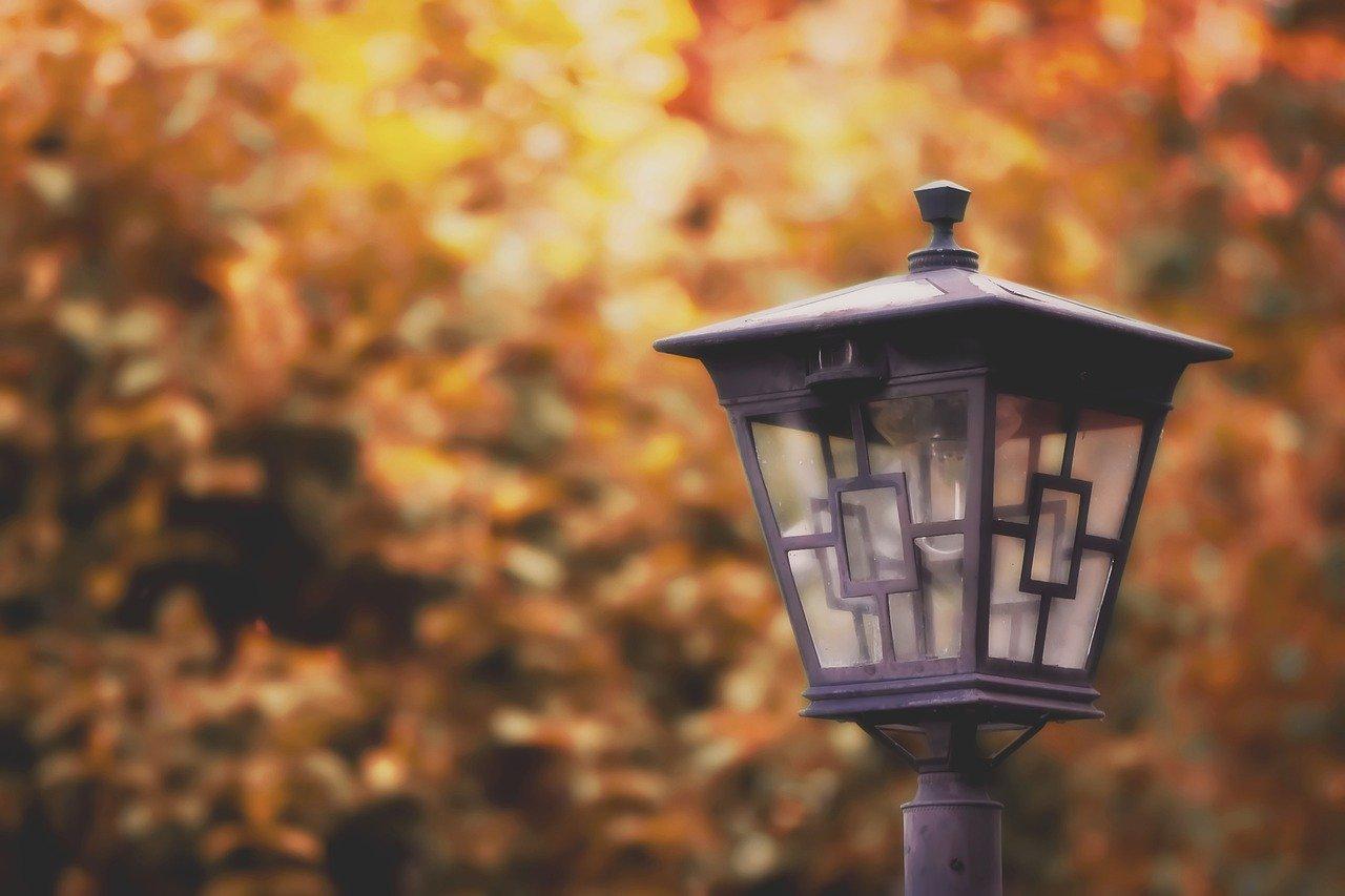 2. 围墙照明费用