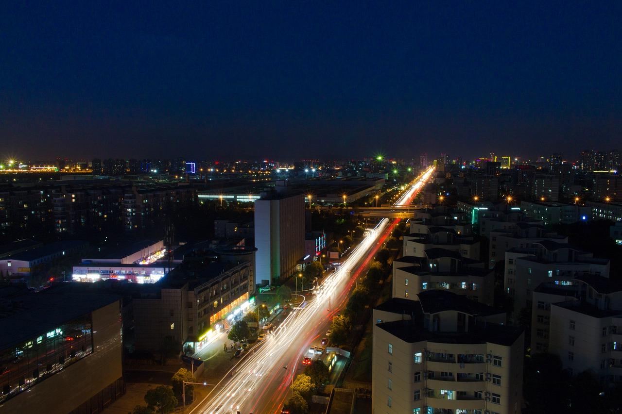 拍出地王什么意思