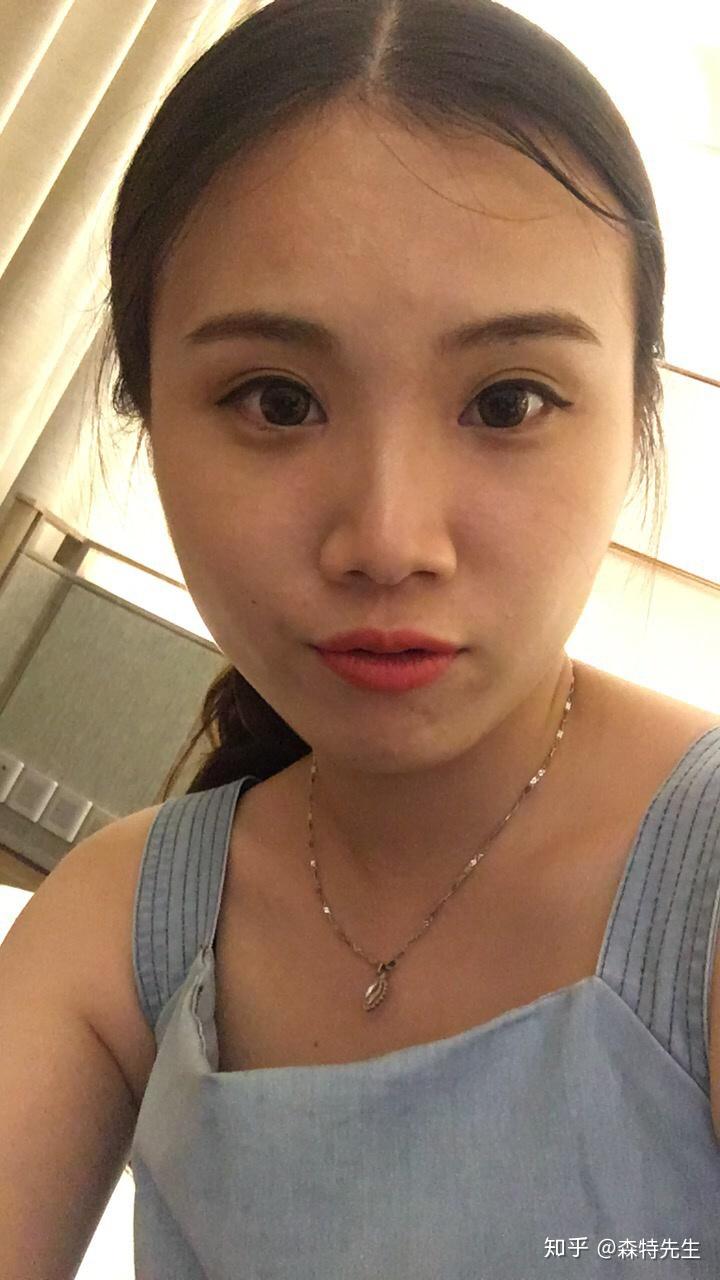 有个漂亮女朋友是什么体验?