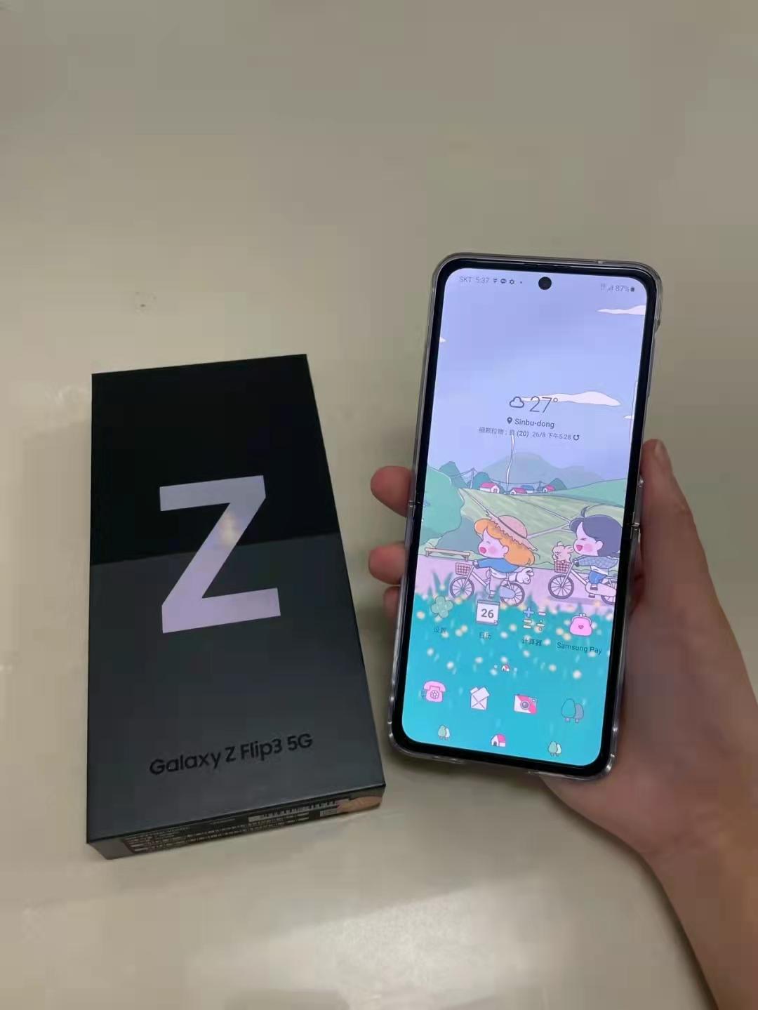 三星galaxyzflip折痕明显吗想入手了折痕用久了会受损不看网上都说这