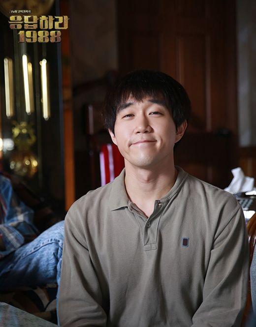 请回答1988人物篇八成余晖嘚瑟我长了一张40岁的脸