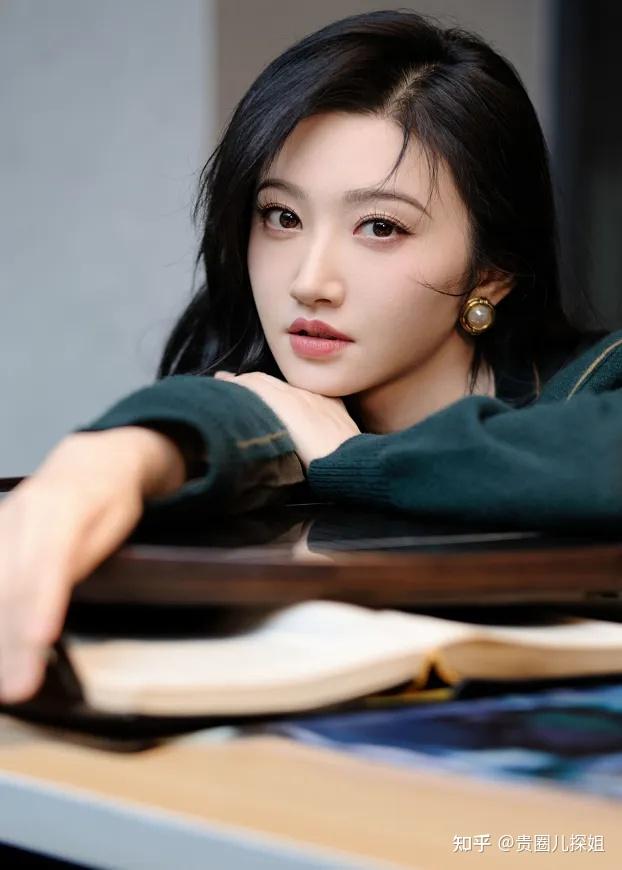 如何评价女星景甜的颜值