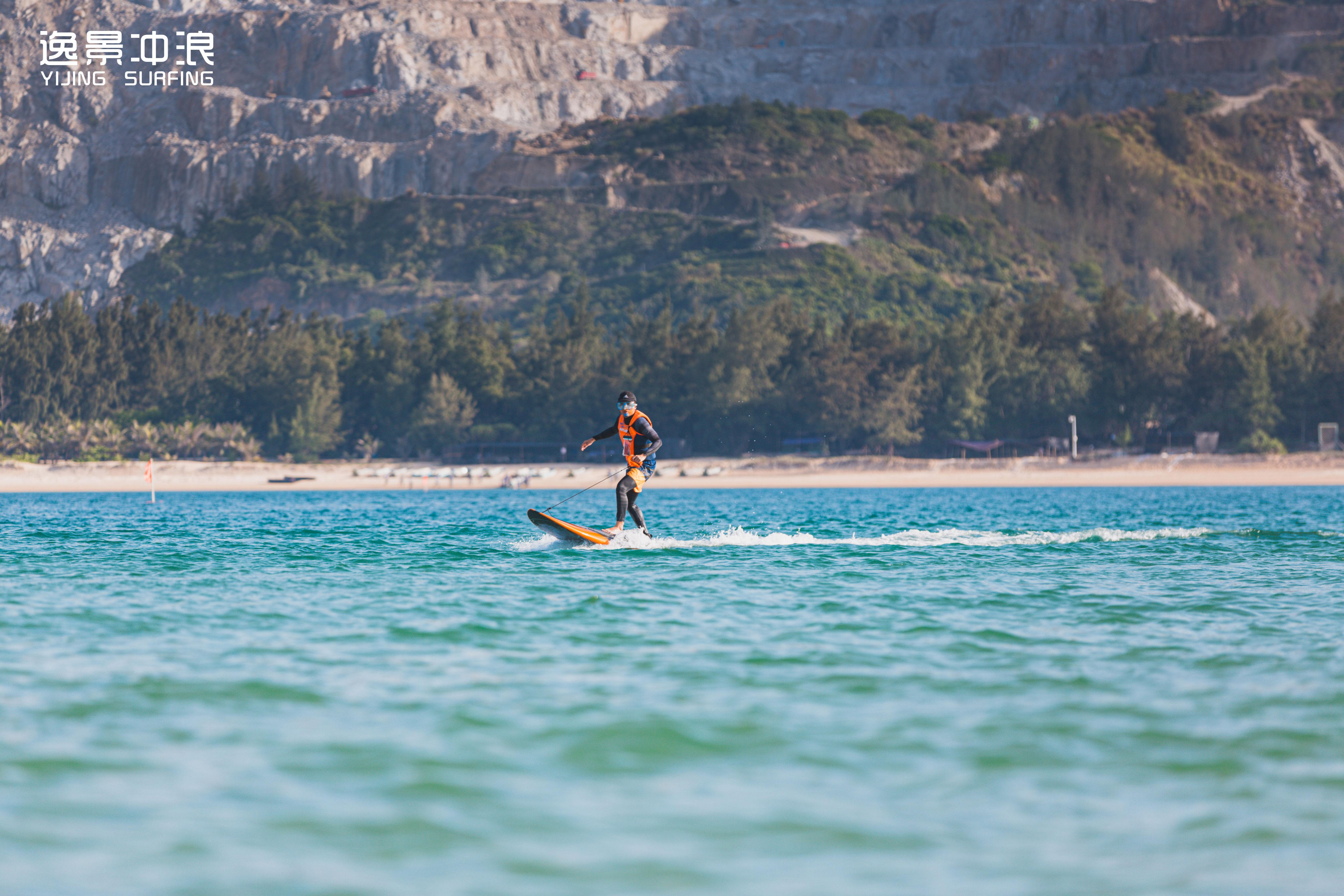 在三亚后海村玩水上冲浪是一种怎样的体验