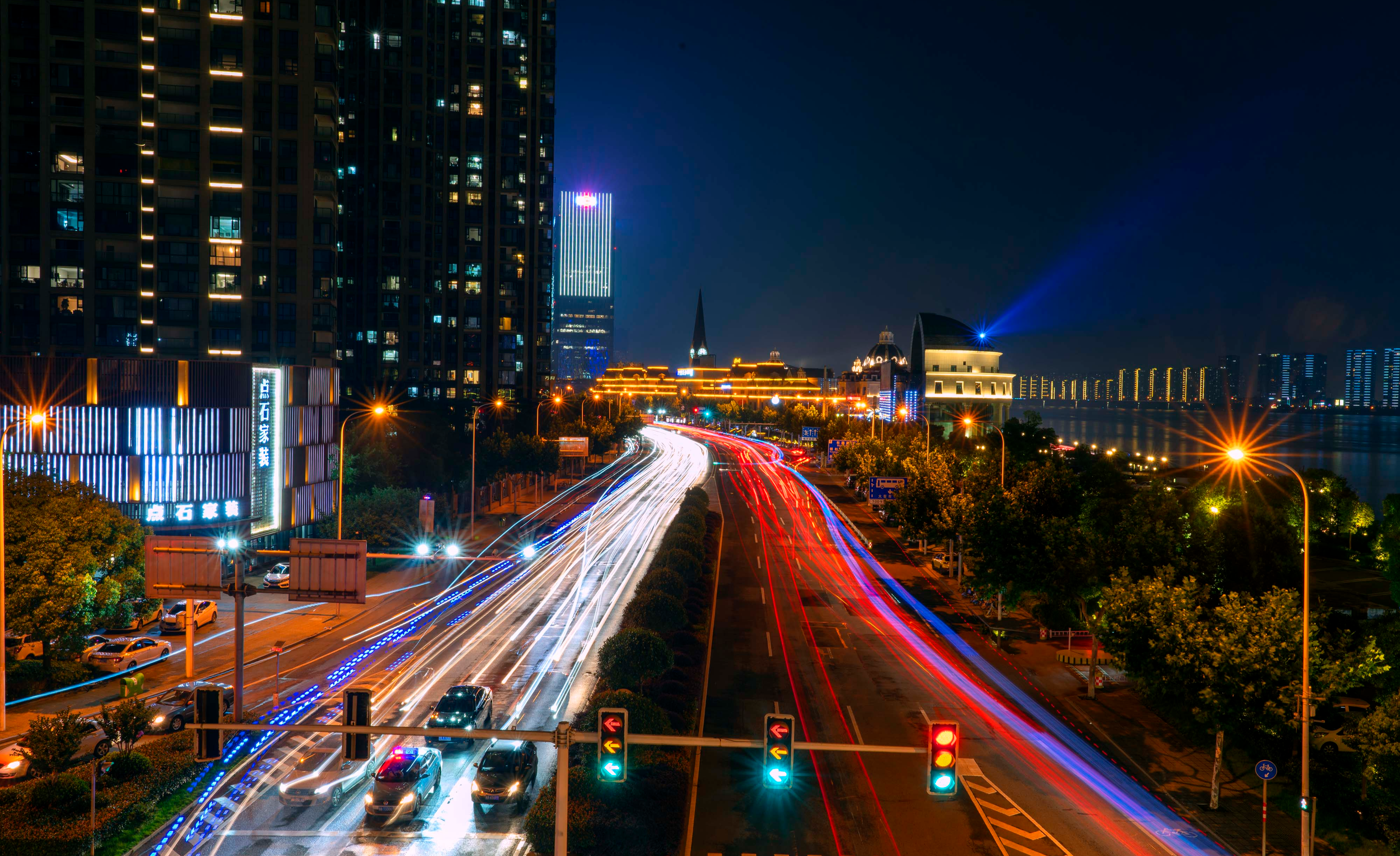 拍摄车流光轨怎样设置参数 这个视频告诉你 教你拍夜景光轨 - 知乎