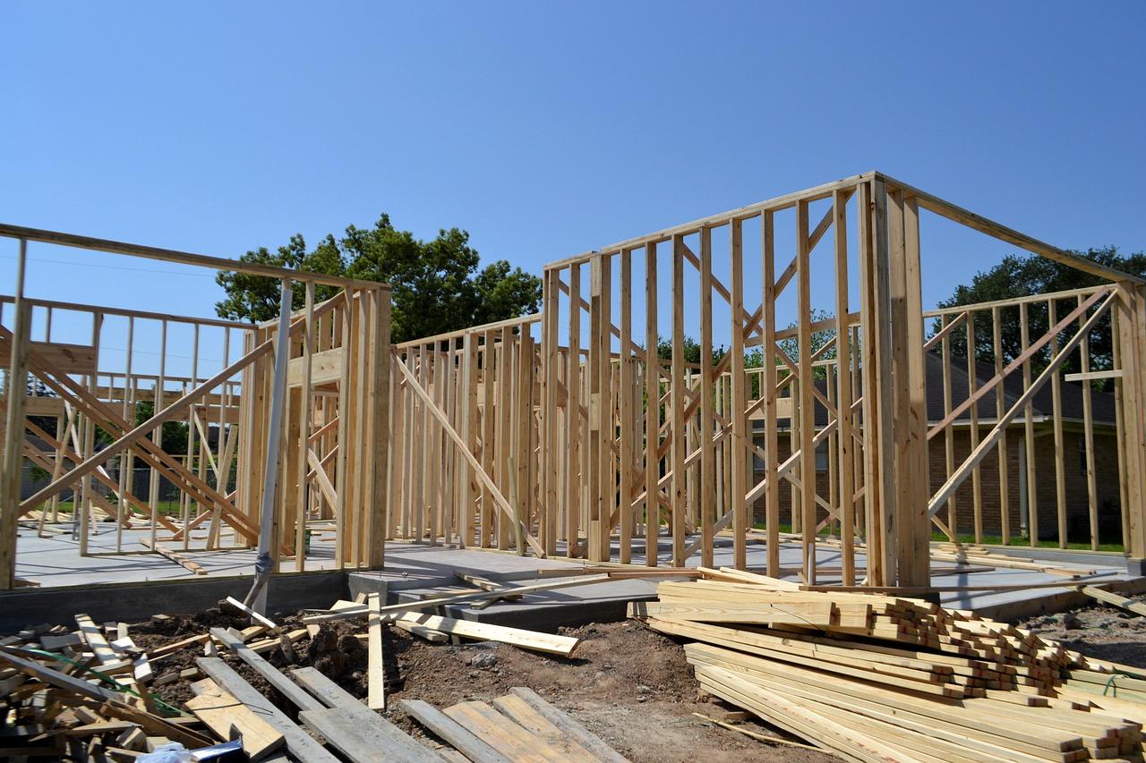 3. 铁建房产位置详