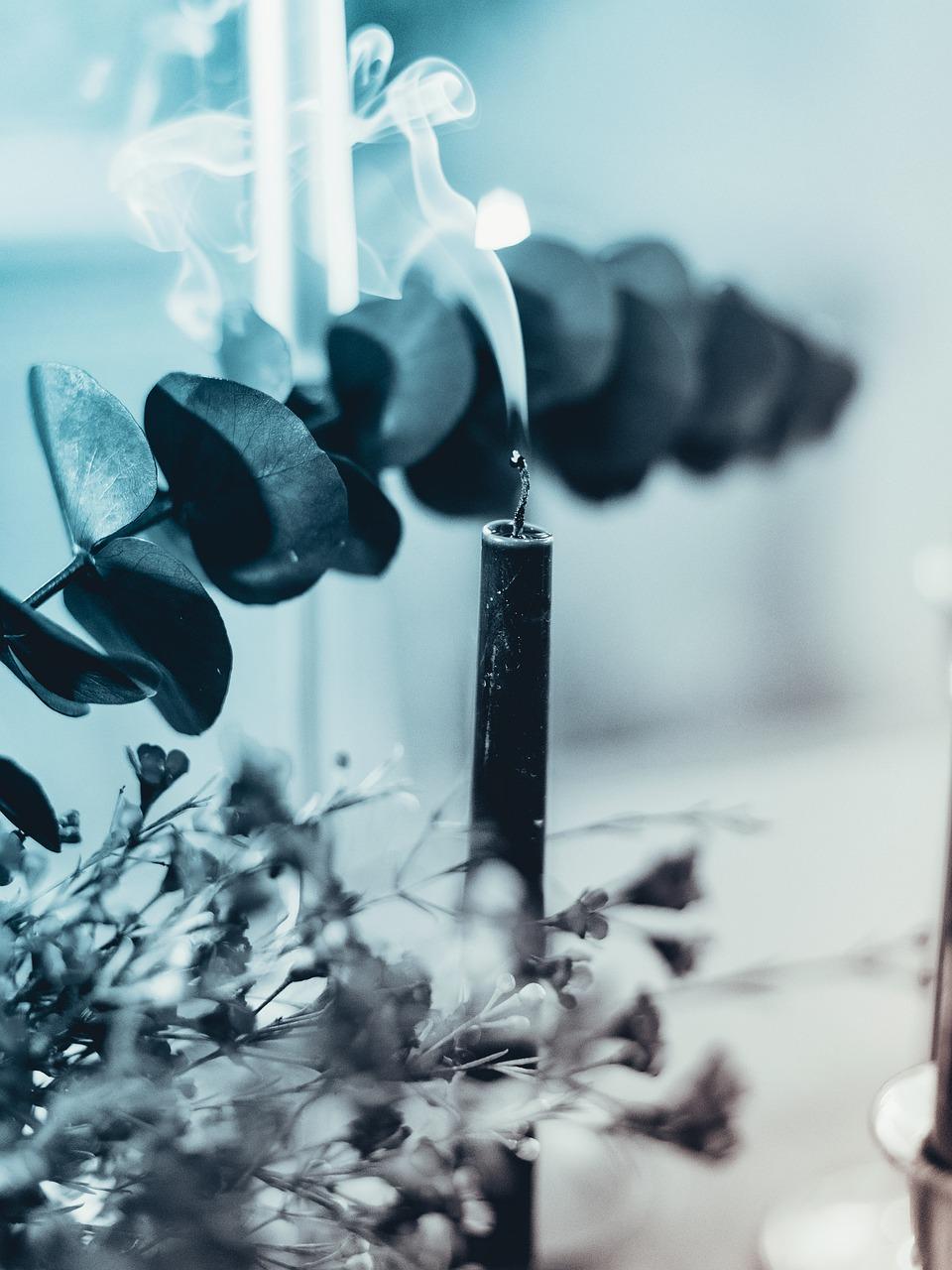 2. 蜡烛照明柔和