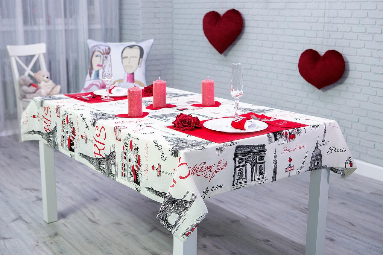 桌布和桌旗有什么区别