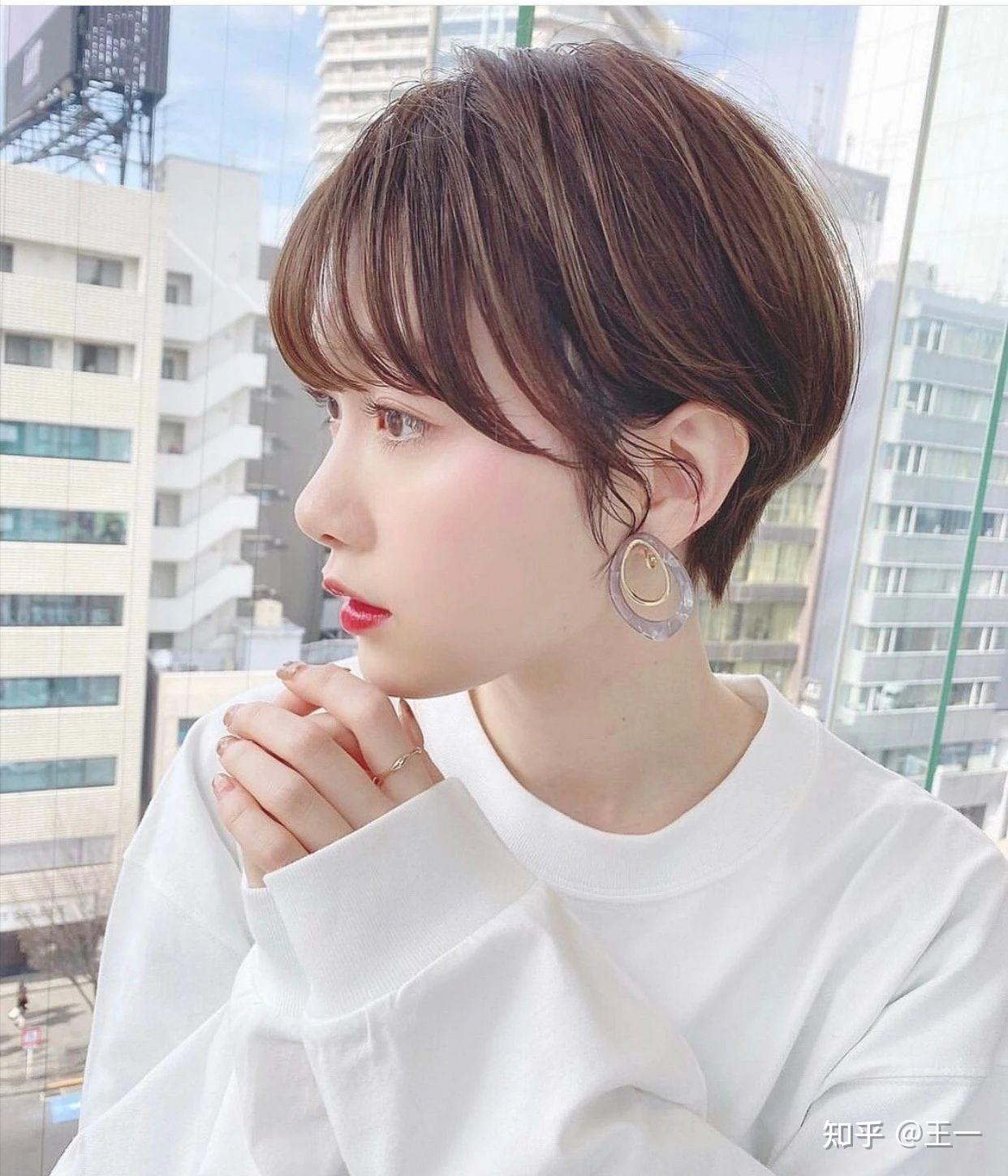 胖脸女生可以剪什么短发呀