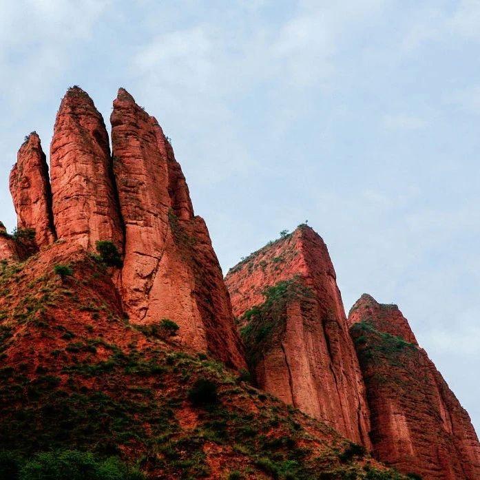 用英语向全球讲述:韶关的明珠——丹霞山 - 知乎