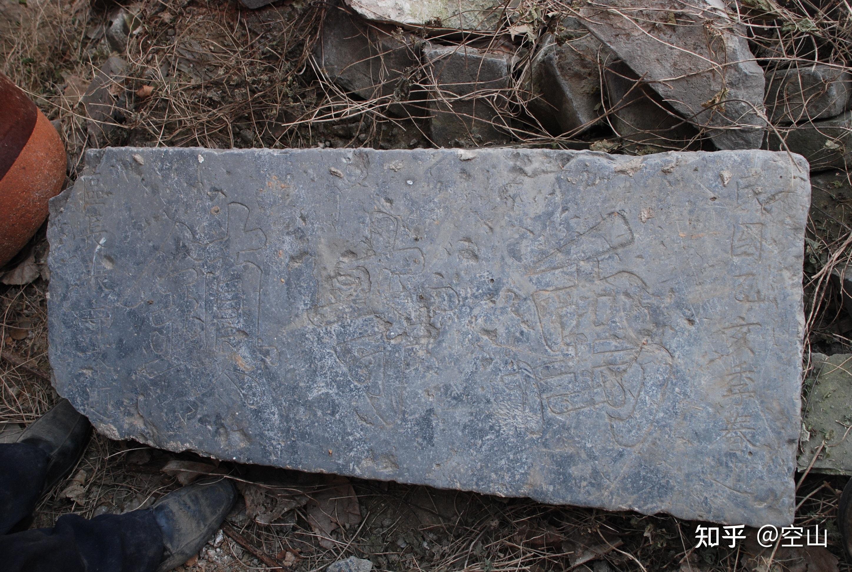 民国禹寺镇碑禹寺遗址发掘现场遗址内陶器残片一禹寺村是孟州市一个大