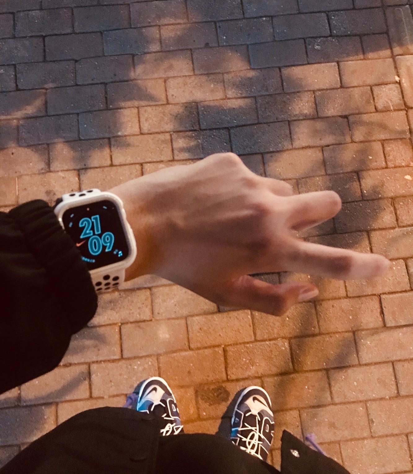 怎么拍手好看拍照