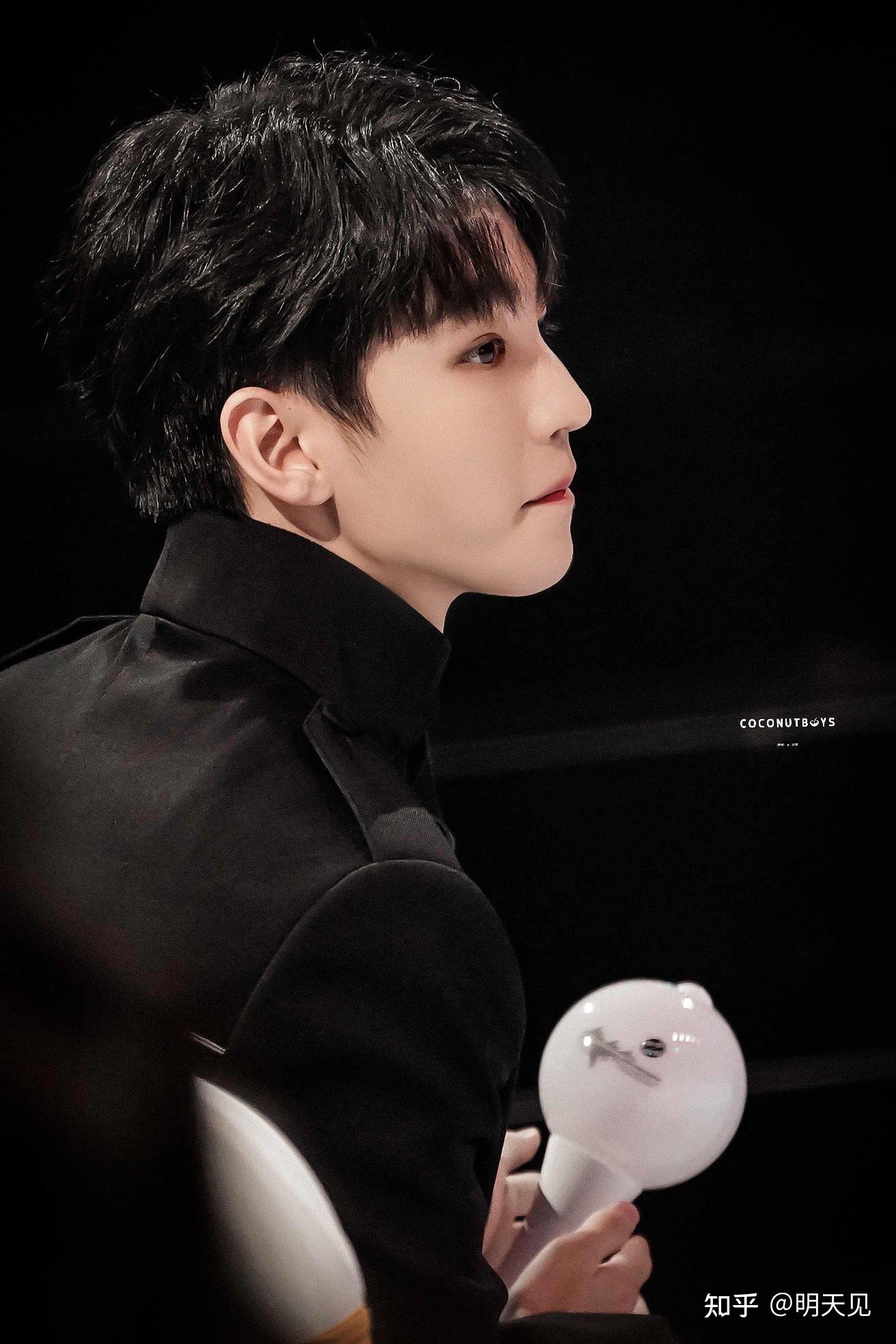 哪位姐妹有王俊凯的神仙图片啊