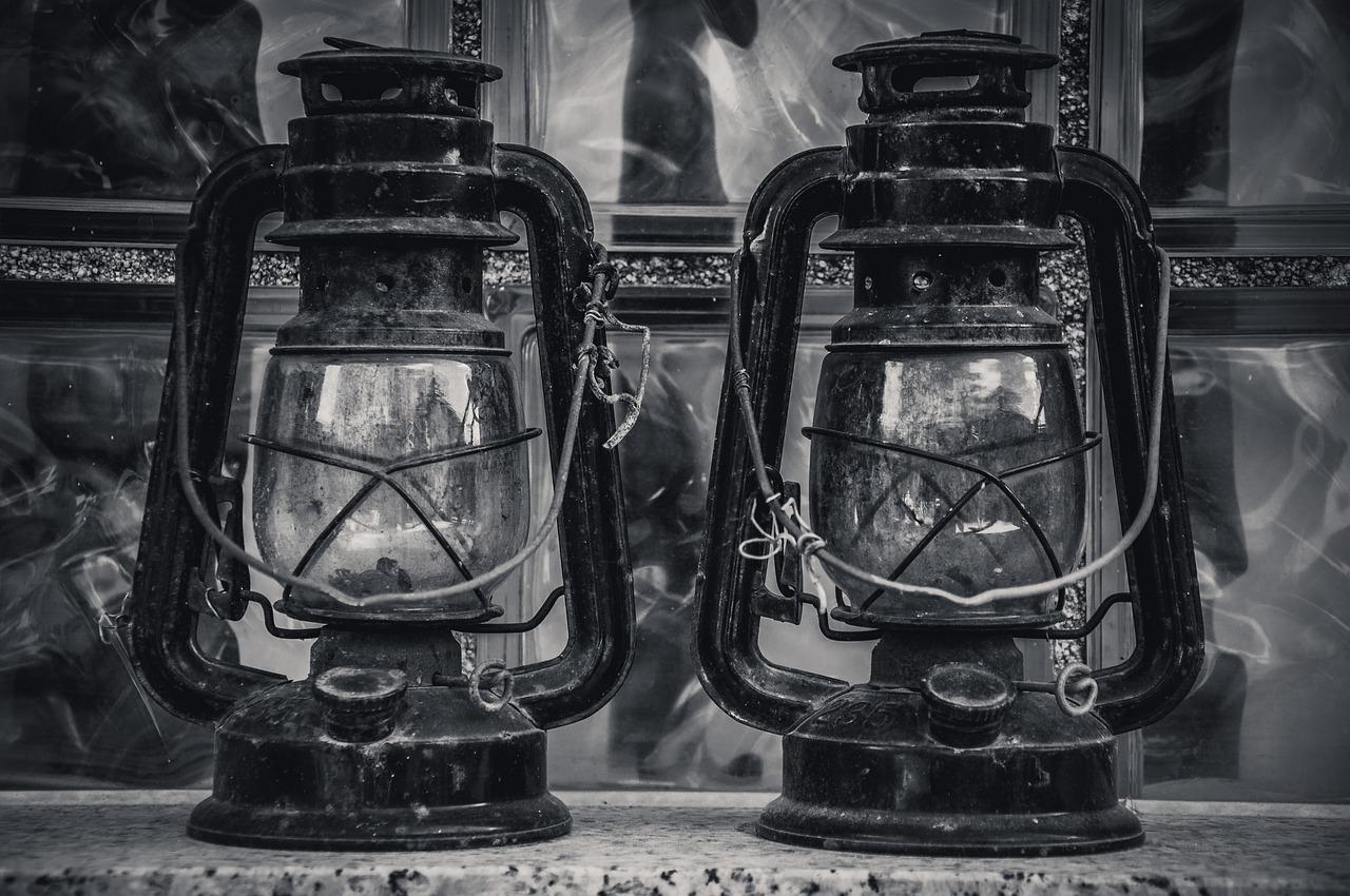 2. 北欧风格壁灯