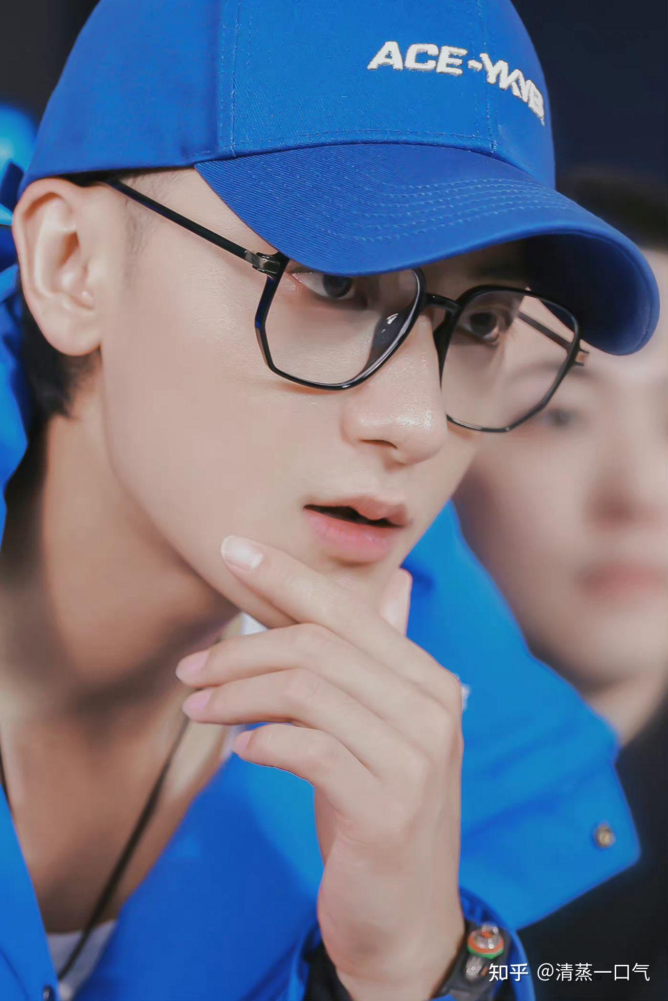 你觉得超帅的一线男明星永远不会塌房的有谁? - 知乎