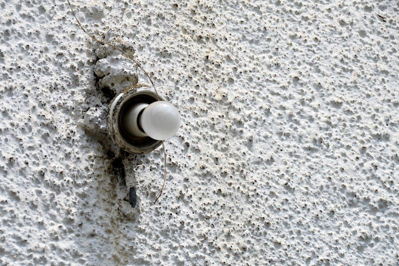 柜子装螺丝怎么