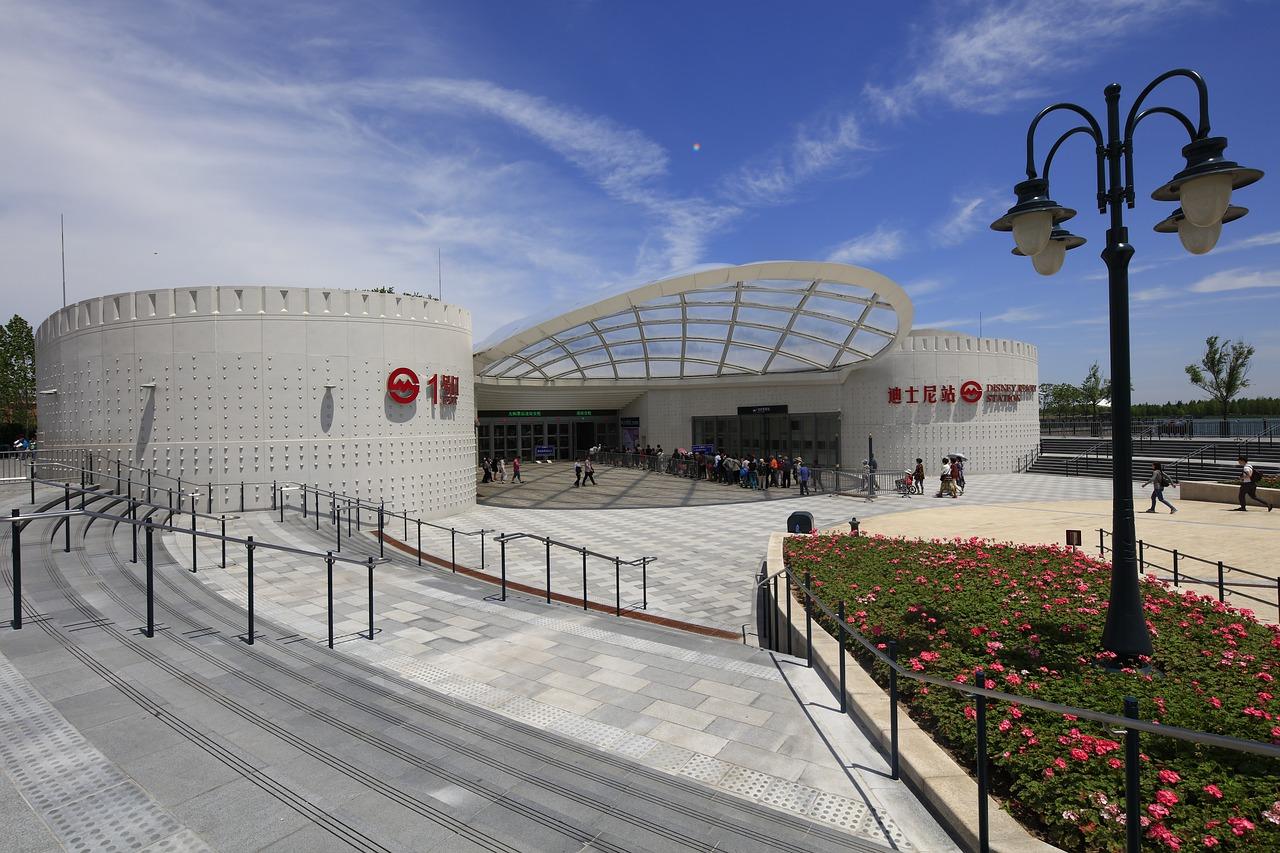 中新地铁站在哪里