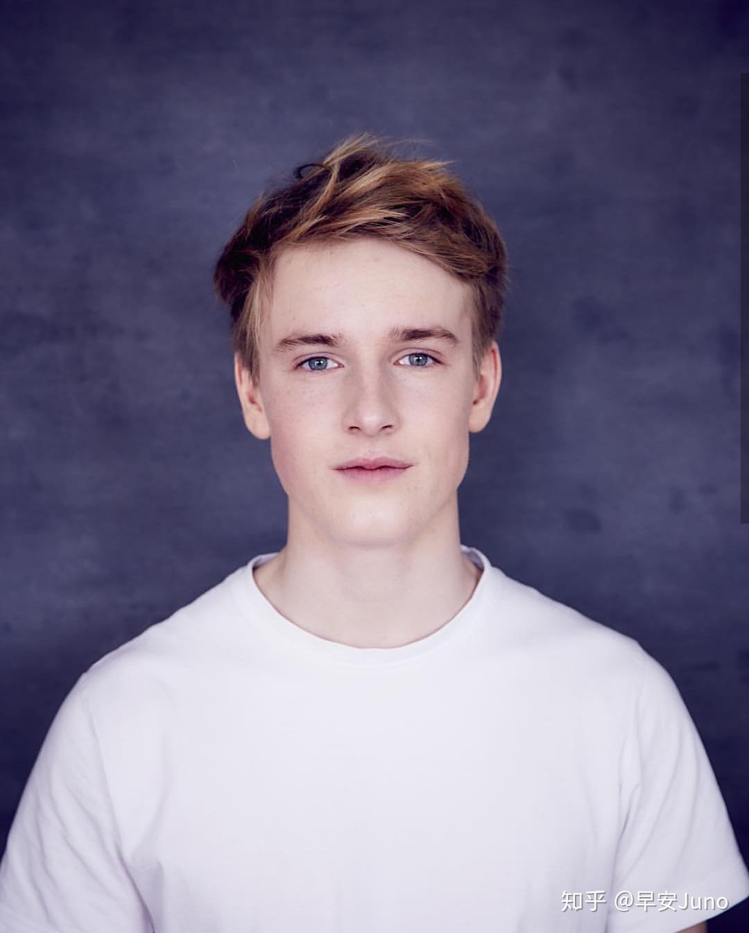 求告诉几个帅气的德国男星91或者好看的德国电影