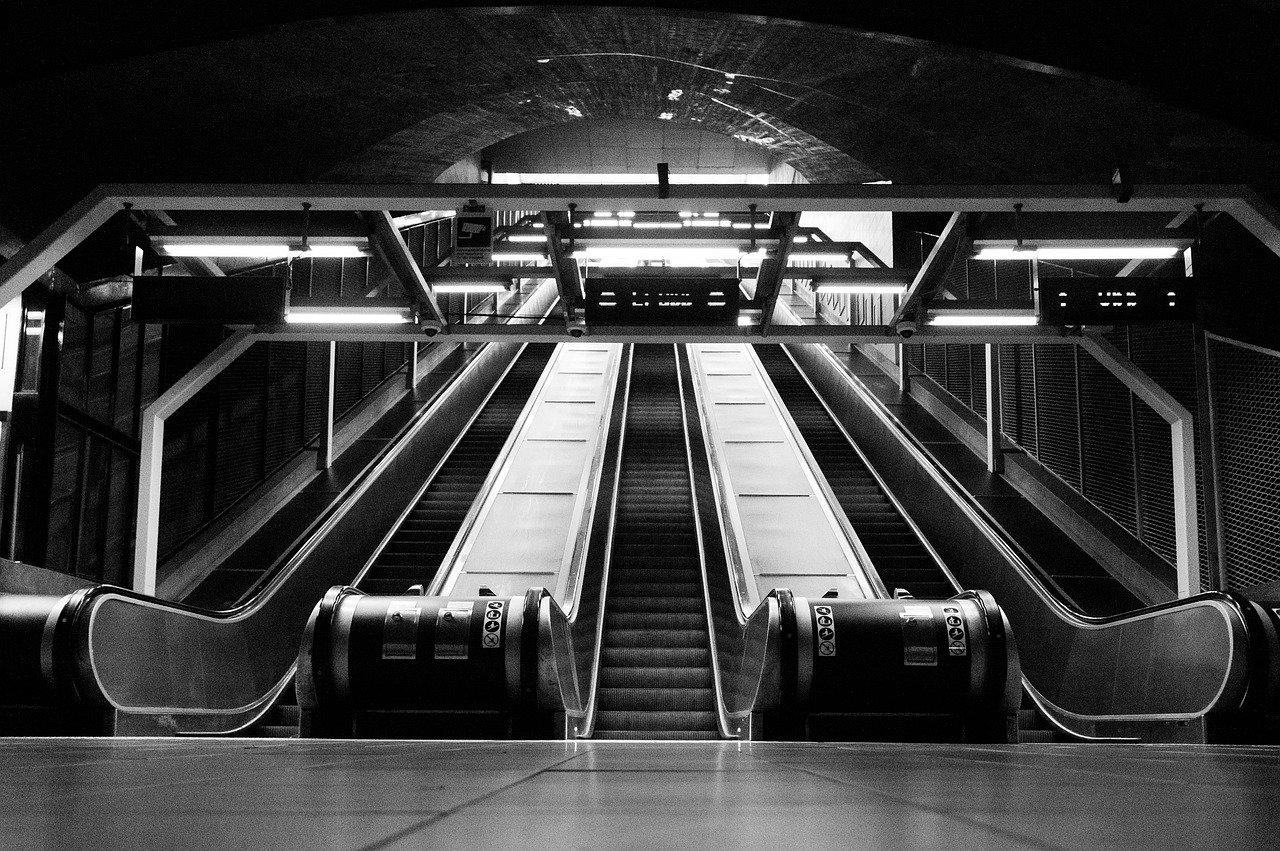 3. 奥蒂斯电梯噪音