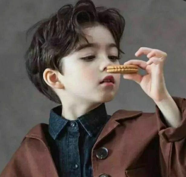 有哪些适合男生用的超级酷的微信头像