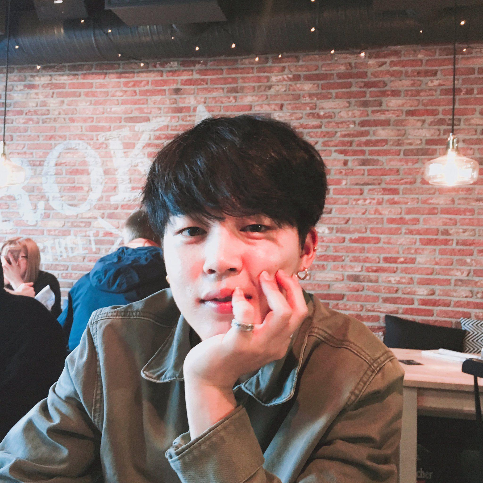 阿米哟罗本有没有bts的男友照或日常照!想求几张! - 知乎