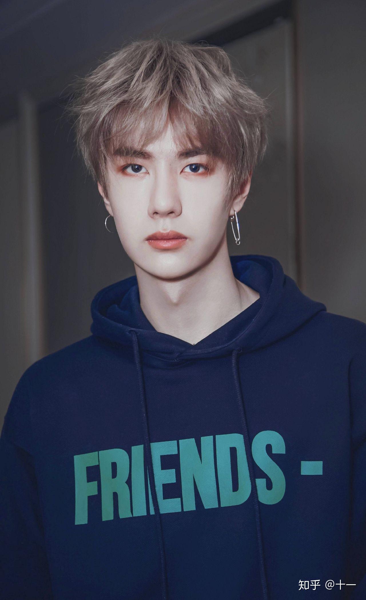 有没有王一博超甜或超撩的图