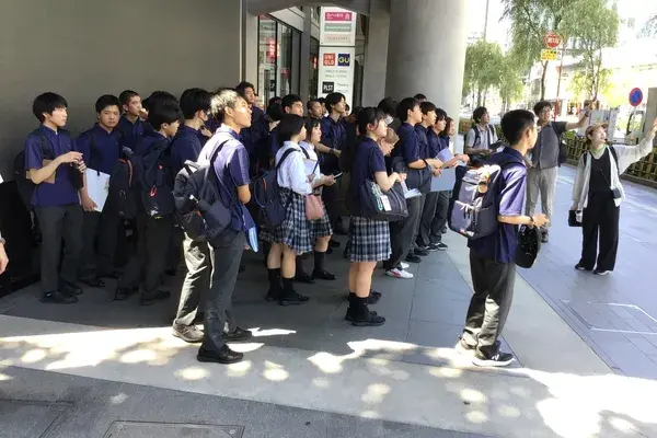 请输入图片描述