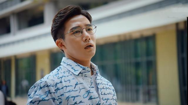 演员章涛因钟益被骂上热搜，网友后知后觉发现他就是暖男金小贝 - 知乎