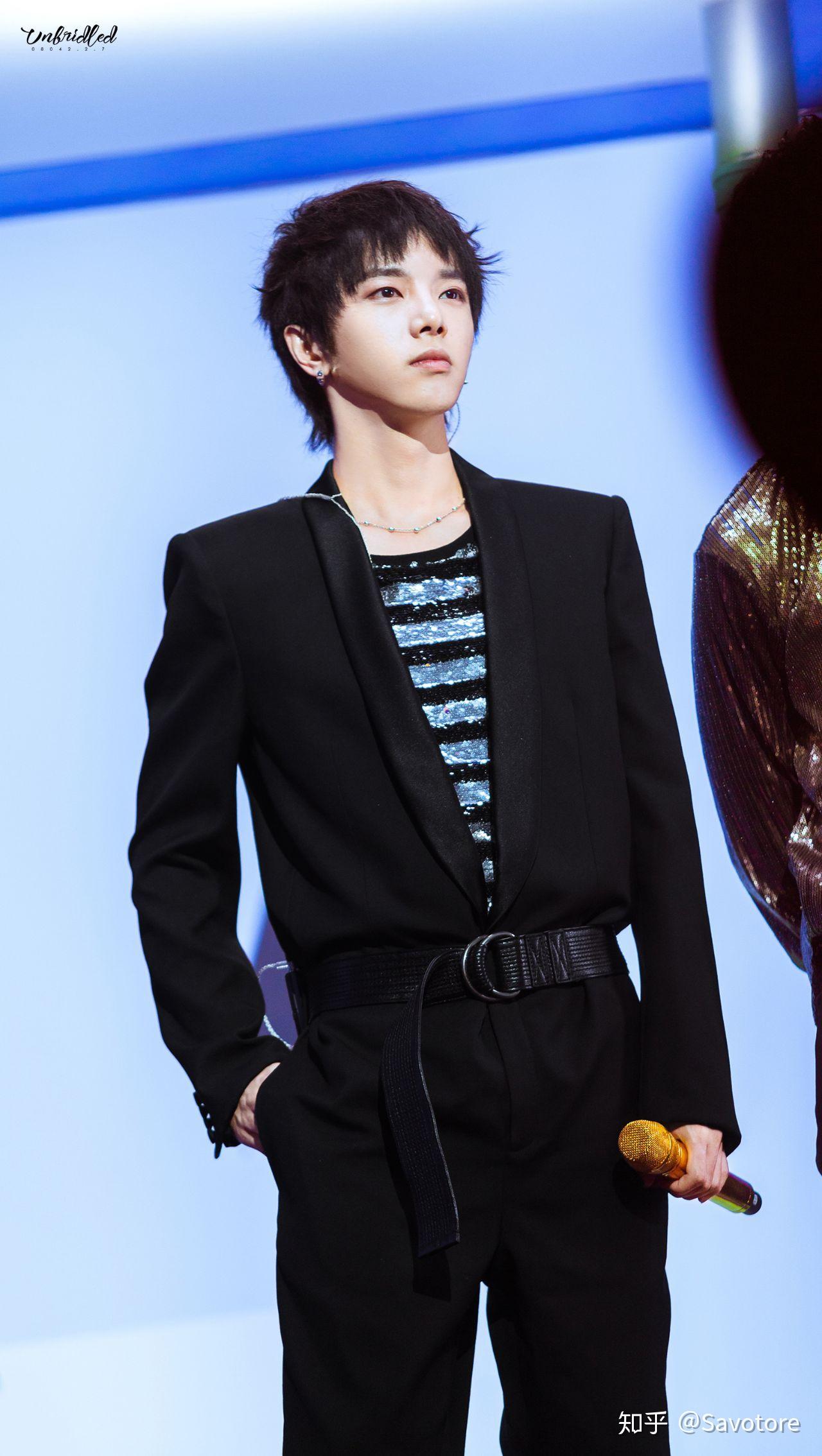 有没有华晨宇的高清图片? - 知乎