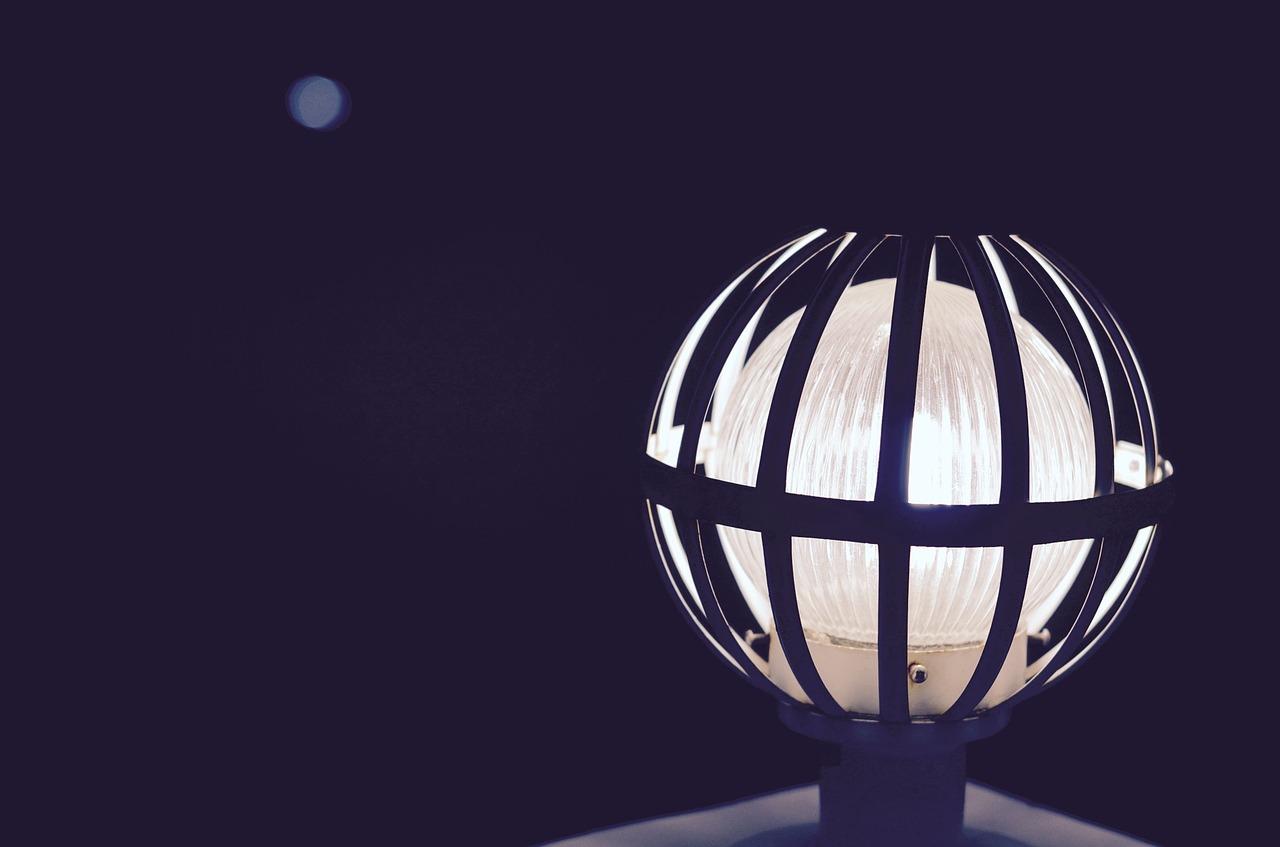 卫生间的灯怎么修