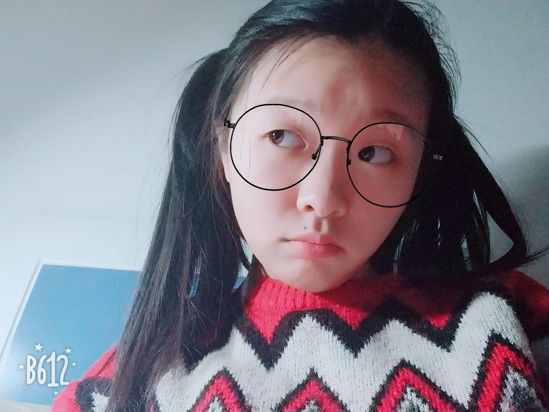 有哪些可爱女生的素颜照