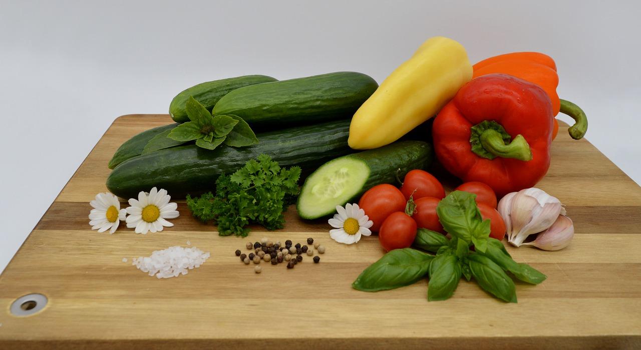 2. 防污易洁纳米盆