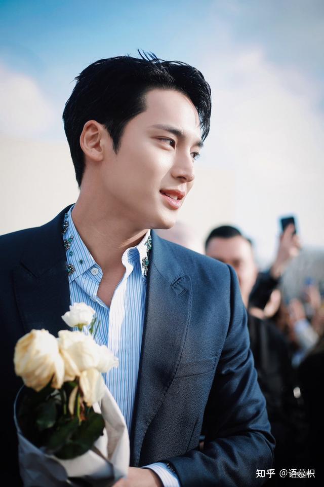 shinee崔珉豪出席哪个活动的造型最令人惊艳