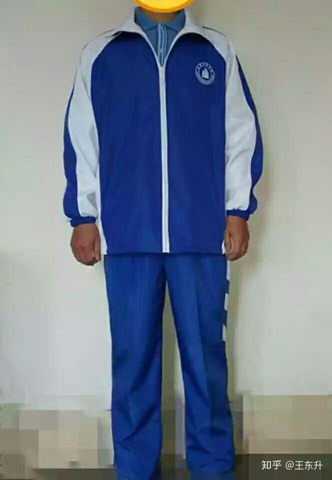 中国的校服为什么丑?