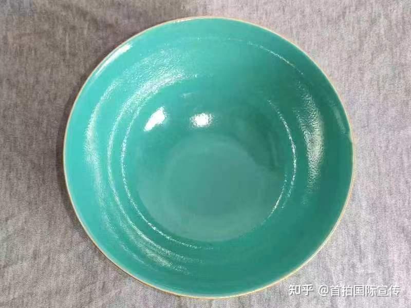 清乾隆松石绿地开光粉彩西番莲纹碗- 知乎