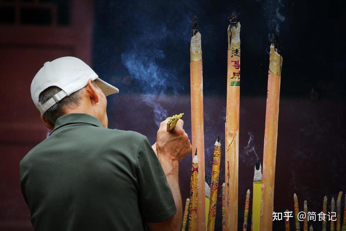 正月初六,记得“送穷神”,摆3果,扔3物,做3事,寓意驱穷纳财 - 知乎